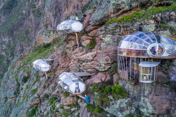 Hotel in the Skylodge Clouds Hotel in the Skylodge Clouds